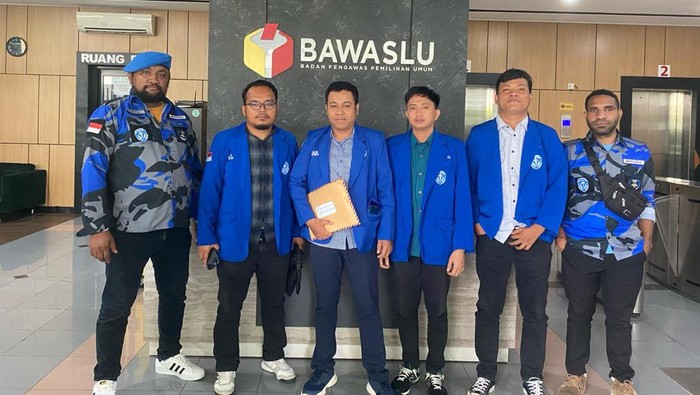 DPP GAMKI datangi Bawaslu RI pada Senin (29/1/2024) untuk mengklarifikasi namanya dicatut di laporan soal Presiden Jokowi.