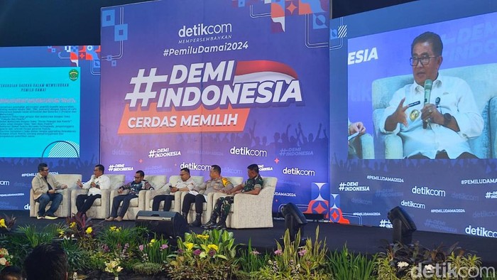 Gubernur Kaltim Akmal Malik menjadi pembicara dalam talkshow #demiindonesia.
