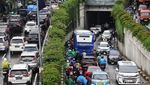 Hujan Sejak Pagi, Kebayoran Lama dan Sudirman Macet