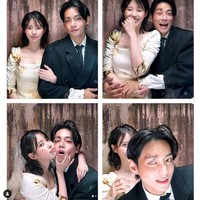 Di tengah wajib militernya, V BTS membagikan foto mesra bersama IU saat syuting video klip ‘Love Wins All’. Keduanya terlihat menggemaskan, berpose dalam balutan baju pengantin di bilik photobox. Foto: dok. Instagram @dlwlrma