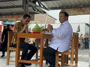 Momen Jokowi-Prabowo di Jateng: Resmikan Graha Akmil-Makan Bakso