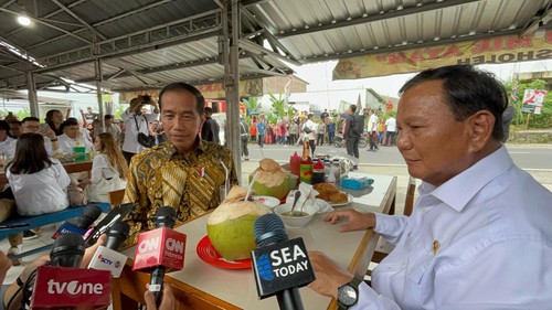 Jokowi saat makan bersama Prabowo Subianto