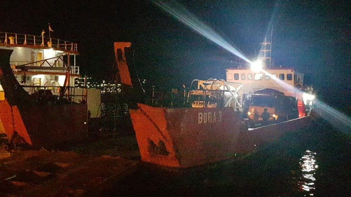 Kapal KM LCT Bora V yang tenggelam di perairan Tagulandang, Kabupaten Siau Tagulandang Biaro (Sitaro), Sulawesi Utara (Sulut).