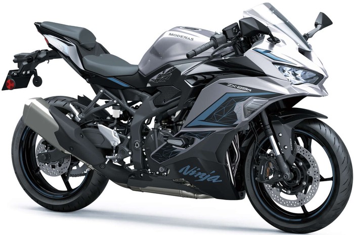 Kawasaki Ninja ZX-25R 2024 meluncur di Malaysia