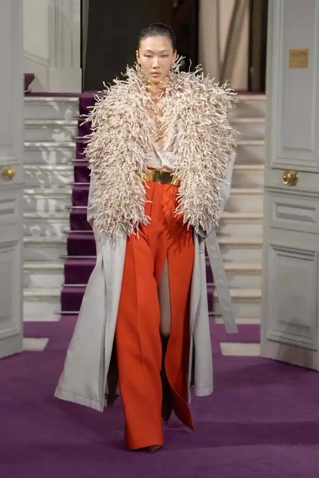 Inilah koleksi Valentino Spring 2024 Couture setelah dua tahun terakhir tidak mengadakan pertunjukan karena Covid-19. Foto: Dok. Valentino.