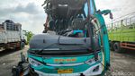 Penampakan Bus Rombongan Peziarah Kecelakaan di Gresik