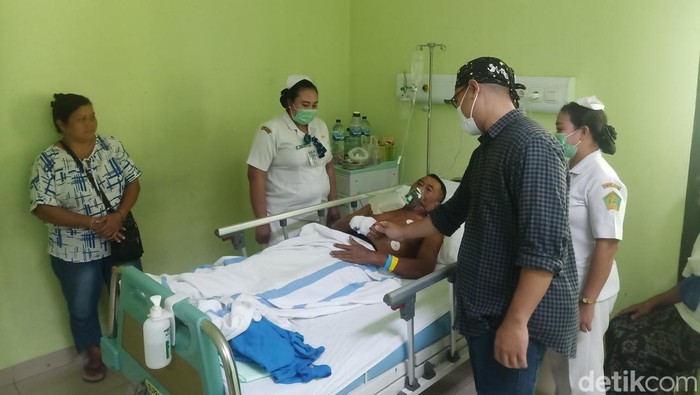 Kondisi pasien tersambar petir yang dirawat di RSU Negara sudah mulai membaik, Senin (29/1/2024). (I Putu Adi Budiastrawan/detikBali).