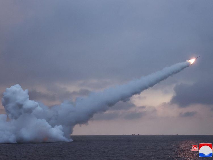 Korea Utara Tembakkan Rudal Jelajah dari Kapal Selam