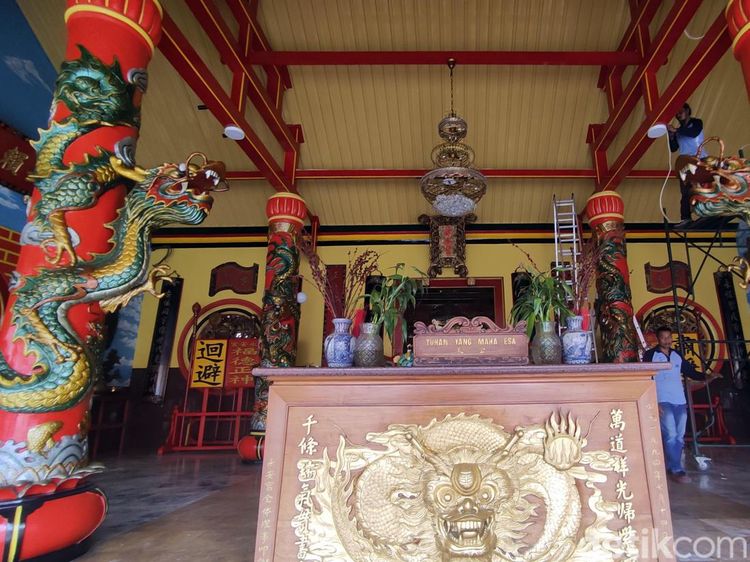 Persiapan Klenteng Eng  An Kiong Kota Malang Sambut Imlek