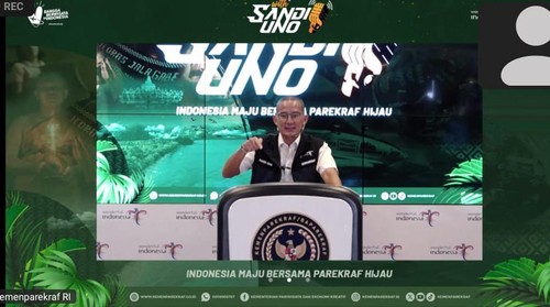 Menparekraf Sandiaga Salahuddin Uno dalam acara The Weekly Brief with Sandi Uno (WBSU), Senin (29/1/2024). (Ni Made Lastri Karsiani Putri-detikBali)