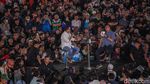 Potret Buruh-Ojol Padati Desak & Slepet AMIN di JIExpo