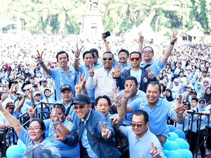 Gibran Center Yakin Jalan Sehat-Senam Gemoy di Surakarta Gaet Swing Voter