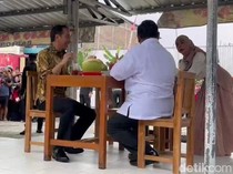 Momen Ria Ricis Minta Kerupuk ke Prabowo yang Lagi Makan Bareng Jokowi