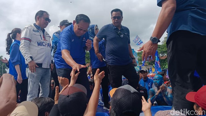 SBY dan AHY kampanye besar-besaran di Banyuwangi.
