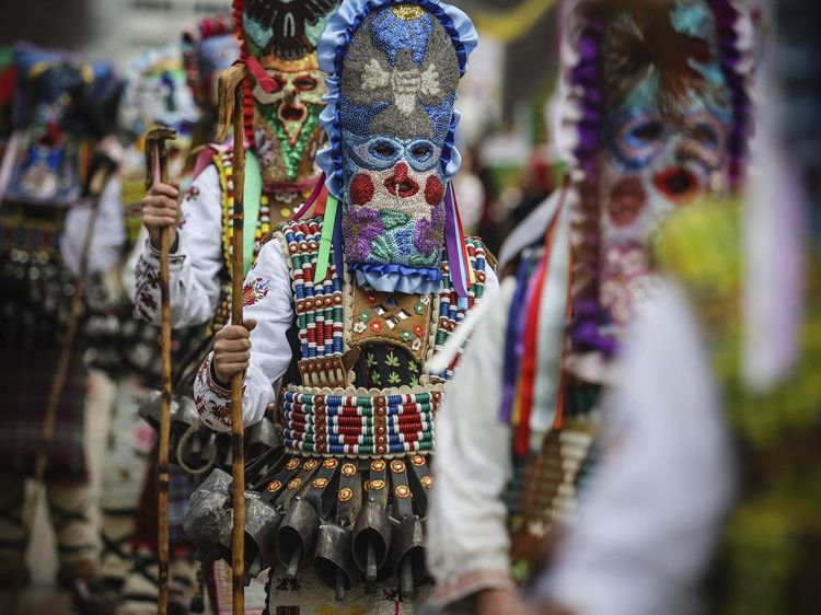 Semarak Festival Topeng di Bulgaria Tandai Puncak Musim Dingin