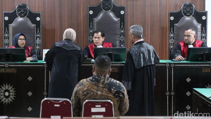 Sidang Kades Mawardi