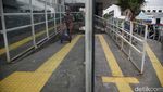 Semrawutnya Stasiun Jakarta Kota Dibajak Ojol, Gak Bahaya Tah?