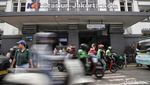 Semrawutnya Stasiun Jakarta Kota Dibajak Ojol, Gak Bahaya Tah?