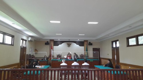 Tiga terdakwa pemerkosa bocah 7 tahun di Kecamatan Sawan, Buleleng jalani sidang tuntutan di PN Singaraja, Senin (29/1/2024).