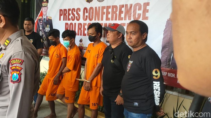 Tiga tersangka pembunuh kakak Jalal di Jember