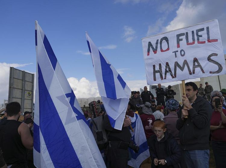 Aksi Warga Israel Blokir Truk Bantuan ke Palestina