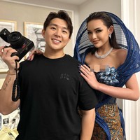 Untuk pemotretannya Amanda dibantu oleh fotografer Fandy Susanto. Terlihat keduanya sempat berpose bersama. Foto: dok Instagram/@fandy_the