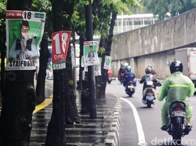 Caleg Penghuni Pohon Rusak Keindahan Ibu Kota
