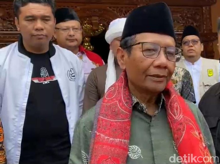 Cawapres nomor 03 Mahfud Md.
