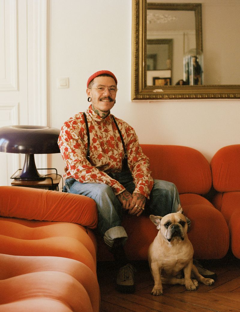 Desainer Baru Moschino Adrian Appiolaza Desainer Baru Moschino Adrian Appiolaza