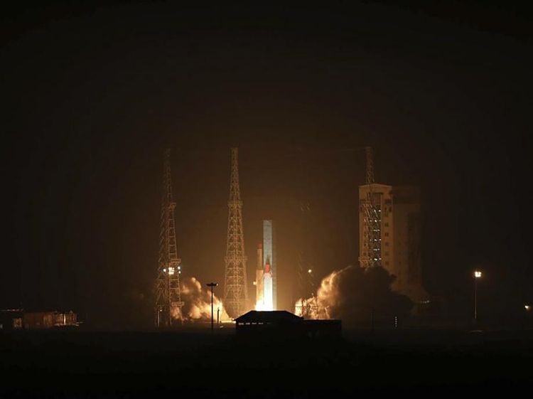 Detik-detik Iran Luncurkan 3 Satelit Bersamaan ke Luar Angkasa