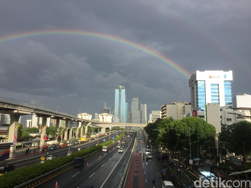 Double rainbow atau pelangi ganda