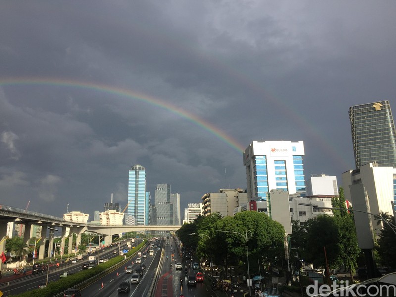 Double rainbow atau pelangi ganda