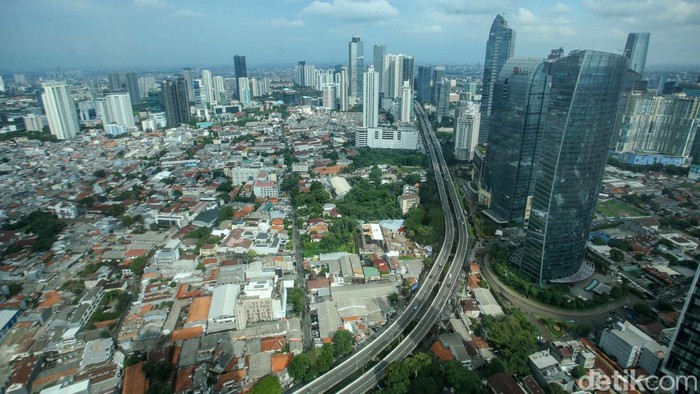 Pemerintah masih meyakini pertumbuhan ekonomi Indonesia tahun 2024 akan lebih tinggi dari pada tahun 2023. Menurut Menkeu ekonomi akan tumbuh 5,2%.