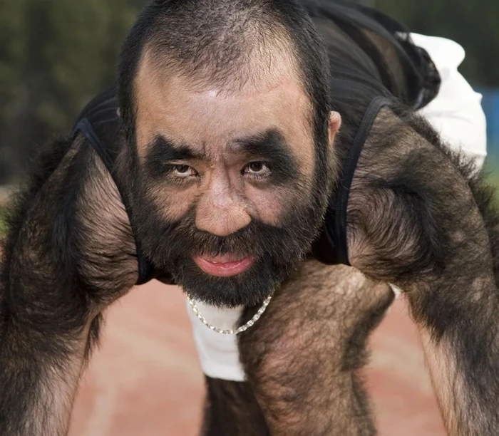 Foto Orang dengan Fisik Luar Biasa