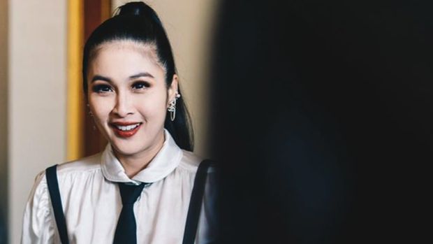 Gaya Sandra Dewi Saat Ultah Anaknya