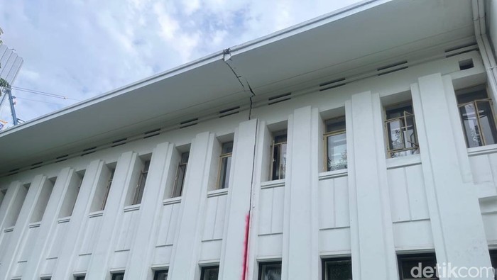 Gedung Kementerian ESDM Retak! Menterinya 'Minggat' Sementara Gedung Kementerian ESDM Retak! Menterinya 'Minggat' Sementara