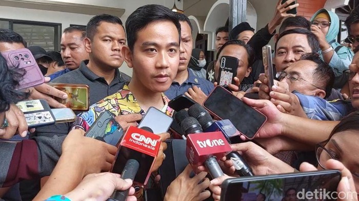 Gibran Rakabuming Raka saat kunjungan ke Cirebon.