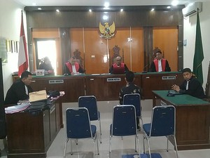 Guru Honorer Pukul Siswa SD Pakai Rotan di Muratara Divonis 6 Bulan Penjara