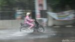 Hati-hati di Jalan, Cuaca Ekstrem di Jakarta Hingga Awal Februari