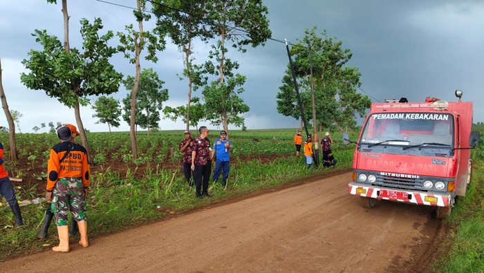 Kondisi jalan Puncel-Sumur Kecamatan Dukuhseti Pati usai dibersihkan, Selasa (30/1/2024).