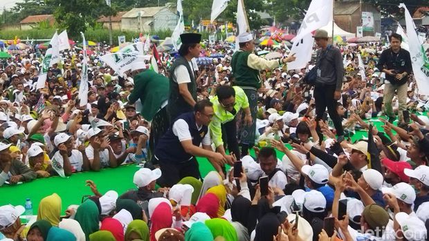 Kampanye Anies-Cak Imin di Tegal