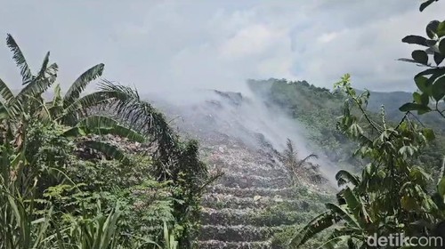 Kebakaran di TPA Sente, Kabupaten Klungkung, Selasa (30/1/2024)