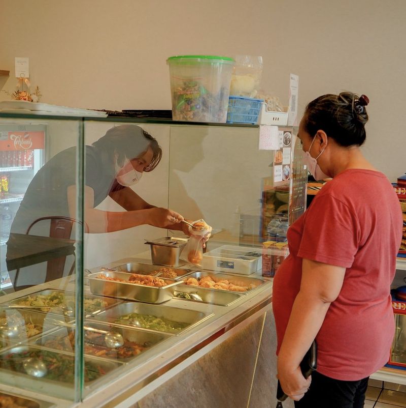 Lagi Tren! Warung Nasi Kekinian dengan Ragam Menu Murah