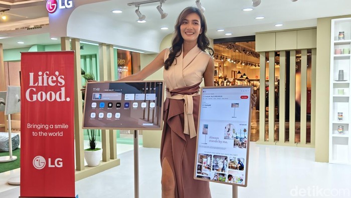 LG Stanbyme resmi dirilis di Indonesia. Menawarkan konsep fleksibelitas, pengguna bisa memutar layar ke mode vertikal ataupun horizontal.