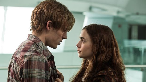 Cuplikan dalam film Love, Rosie.