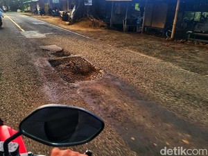 Ranjau di Jalan Berkelok Cibadak-Palabuhanratu Sukabumi
