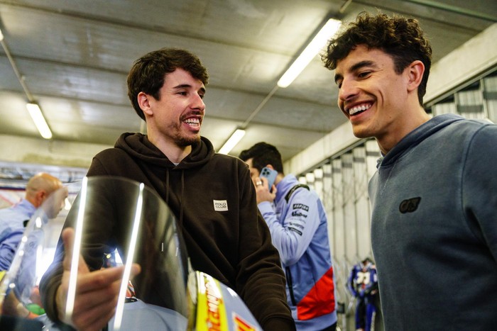 Marc Marquez dan Alex Marquez saat sesi tes WSBK
