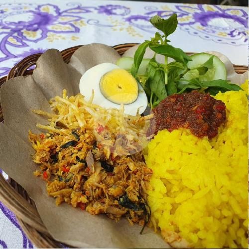 Nasi Kuning Cakalang