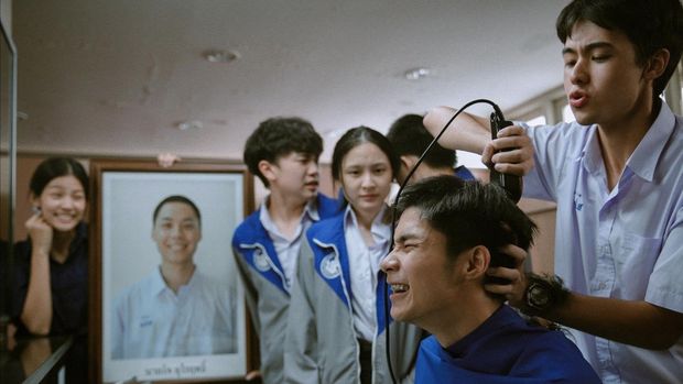 Cuplikan adegan dalam film Not Friends (2023).