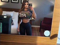 Foto: Model dengan Payudara Seharga Rp 800 Juta, Pasang Implan Sampai 14 Kali